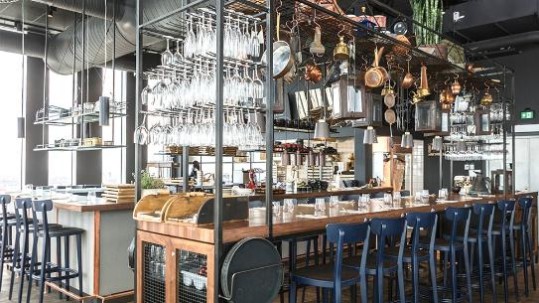 Kitchen & Table