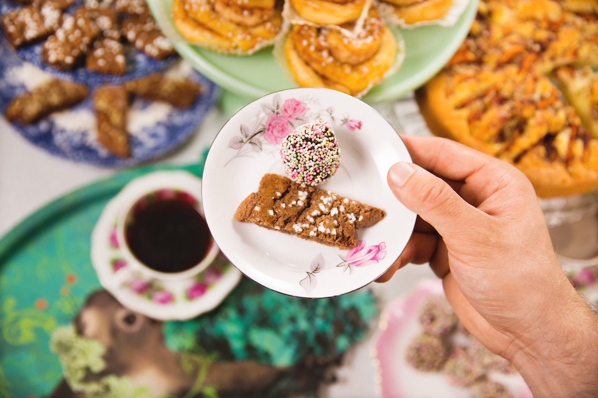 Sieben Sorten Kuchen gehören traditionell zur Sonntags-Fika. (Foto Susanne Walström/imagebank.sweden.se)